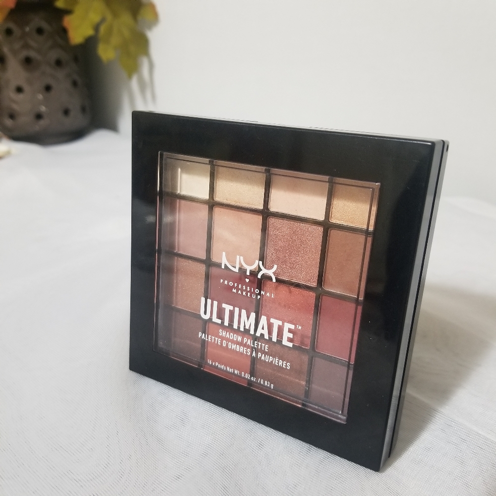 Warm Neutrals NYX Ultimate eyeshadow palette